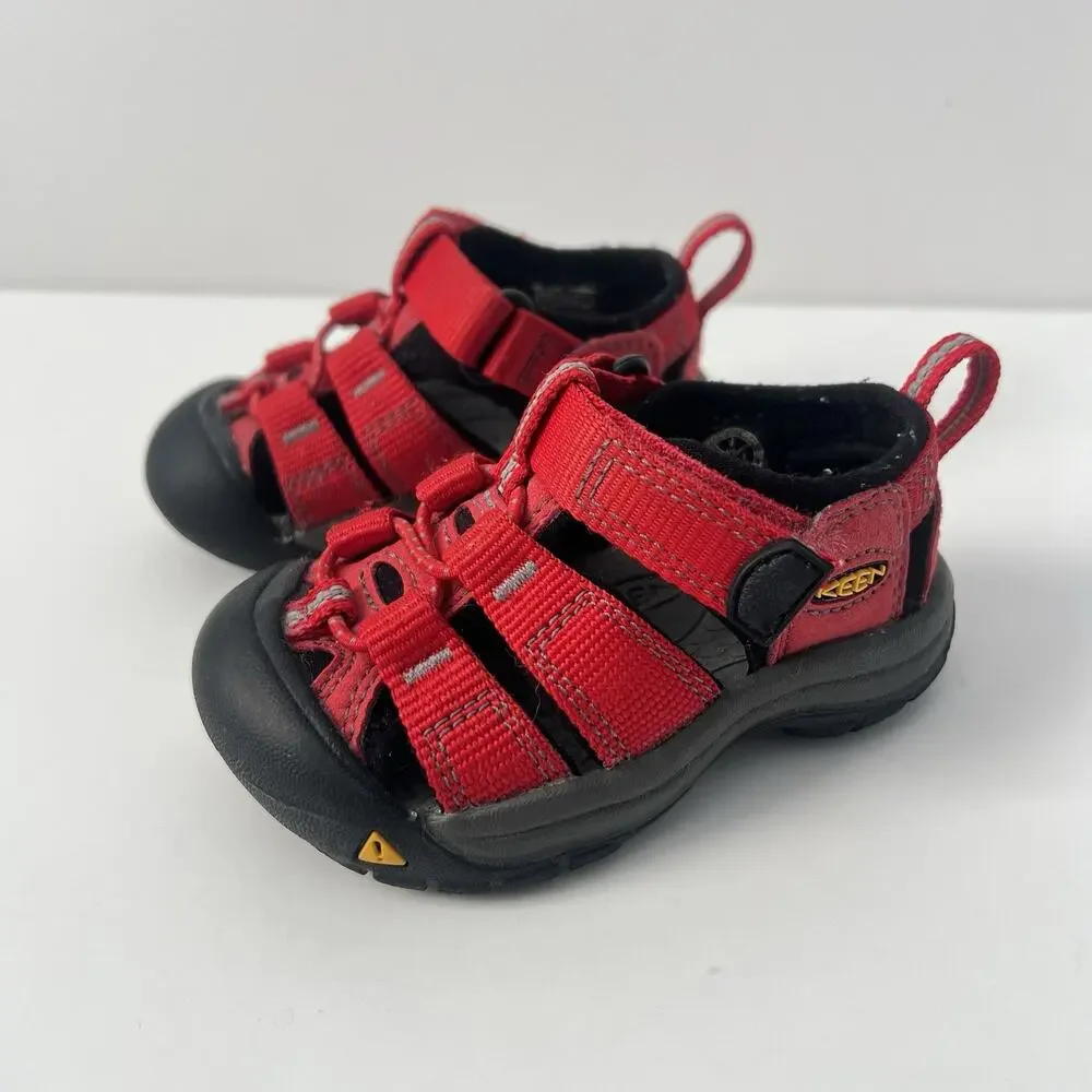 KEEN Newport H2 Red Black Closed Toe Walking Waterproof Baby Toddler Sandals 4